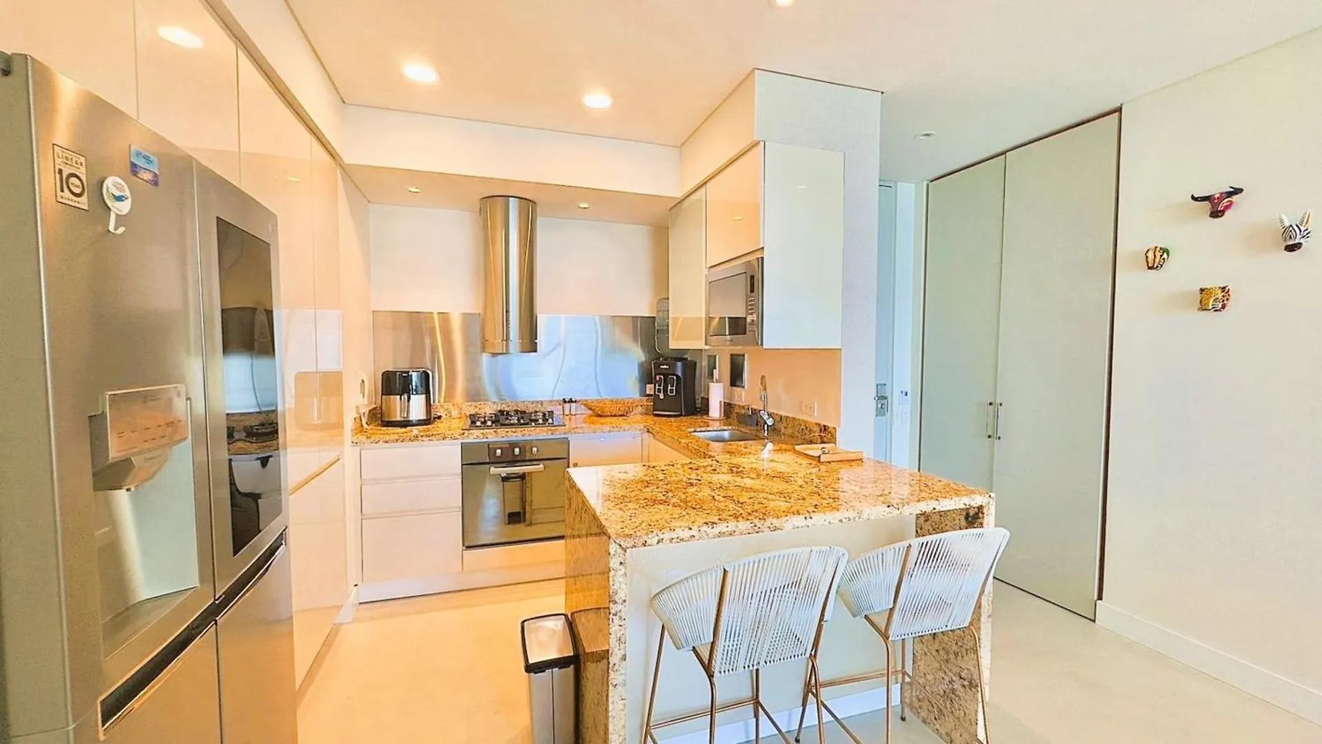 Apartasuites Edificio H2 - Vistas Al Mar & Bahia Cartagena 0*,  Colombia