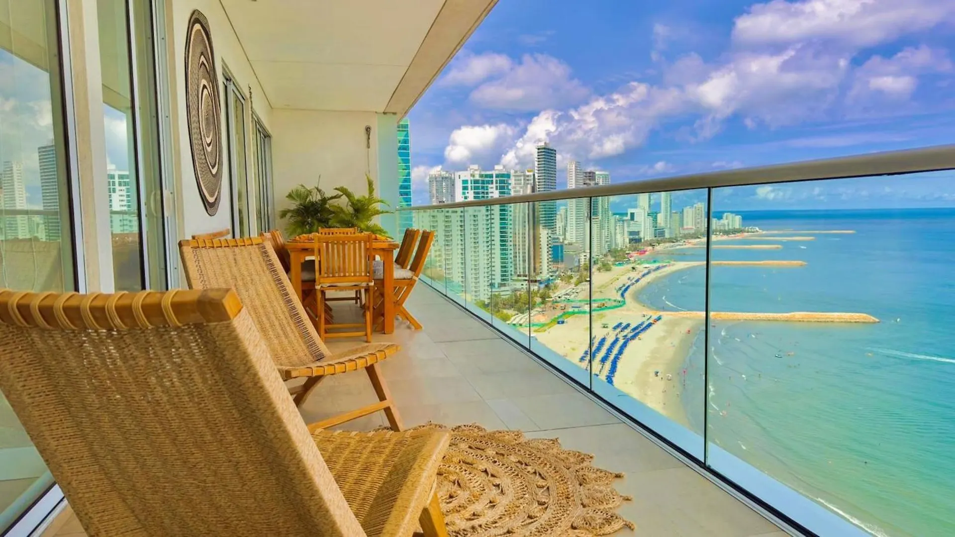 Apartasuites Edificio H2 - Vistas Al Mar & Bahia Cartagena