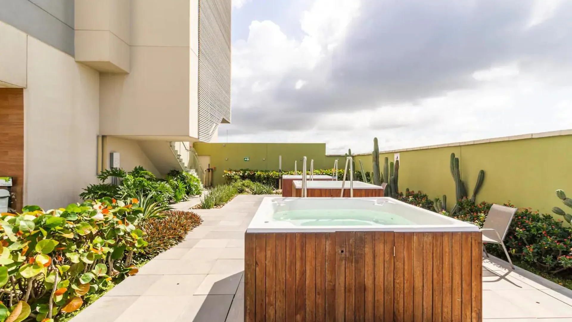 Apartasuites Edificio H2 - Vistas Al Mar & Bahia Cartagena Colombia